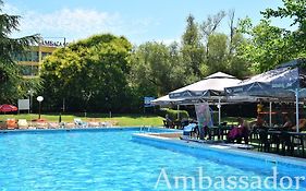 Хотел Амбасадор - безплатен паркинг